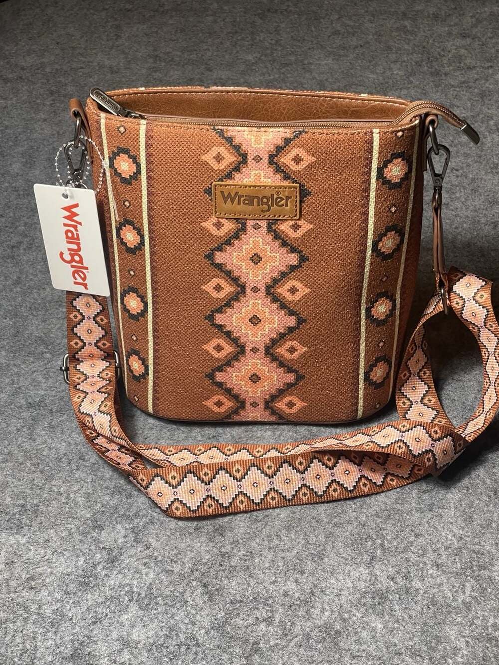 Wrangler Southwestern Print Canvas Crossbody Bag WG221-8360-ROSEBRN Brown